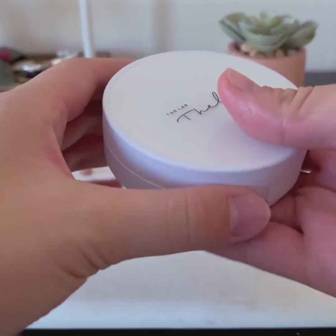 Cargar vídeo: THE LAB by blanc doux - Oligo Hyaluronic Acid Healthy Cream Cushion 12g