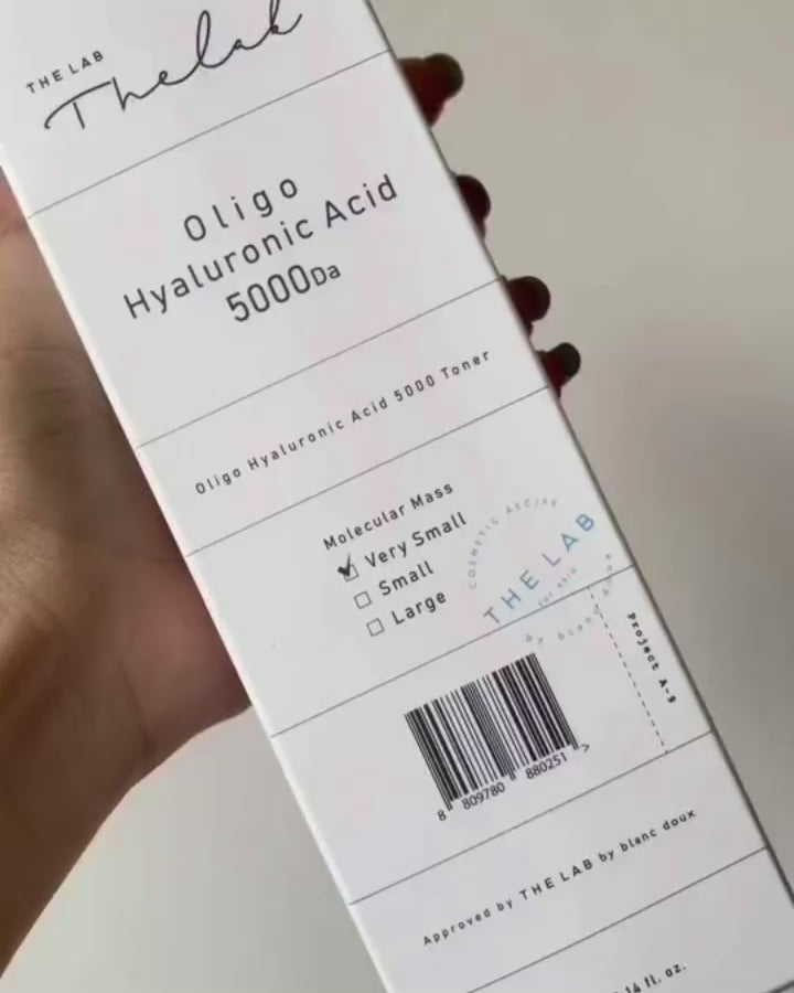 Cargar vídeo: THE LAB by blanc doux - Oligo Hyaluronic Acid 5000 Toner 200ml